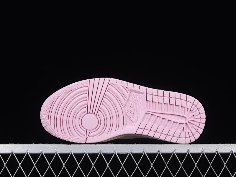 All Categories Air Jordan Jordan Series Basketball Shoes Air Jordan 1 Mid Air Jordan 1 Mid GS "Pro Purple" AJ1 Joe 1 White Purple Pink China Basketball Shoes 555112-500